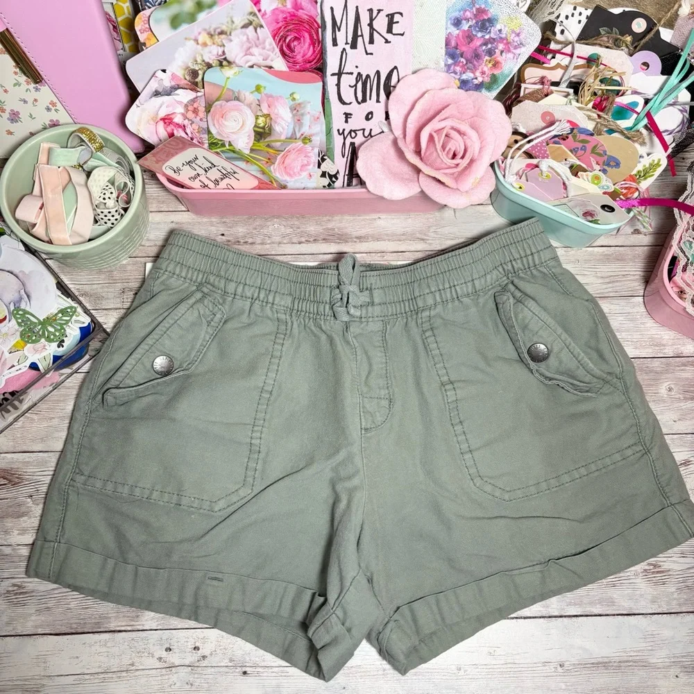 Gap Kids Sage Green Cargo Shorts Girl’s Size XL Extra Large Spring Summer Basics